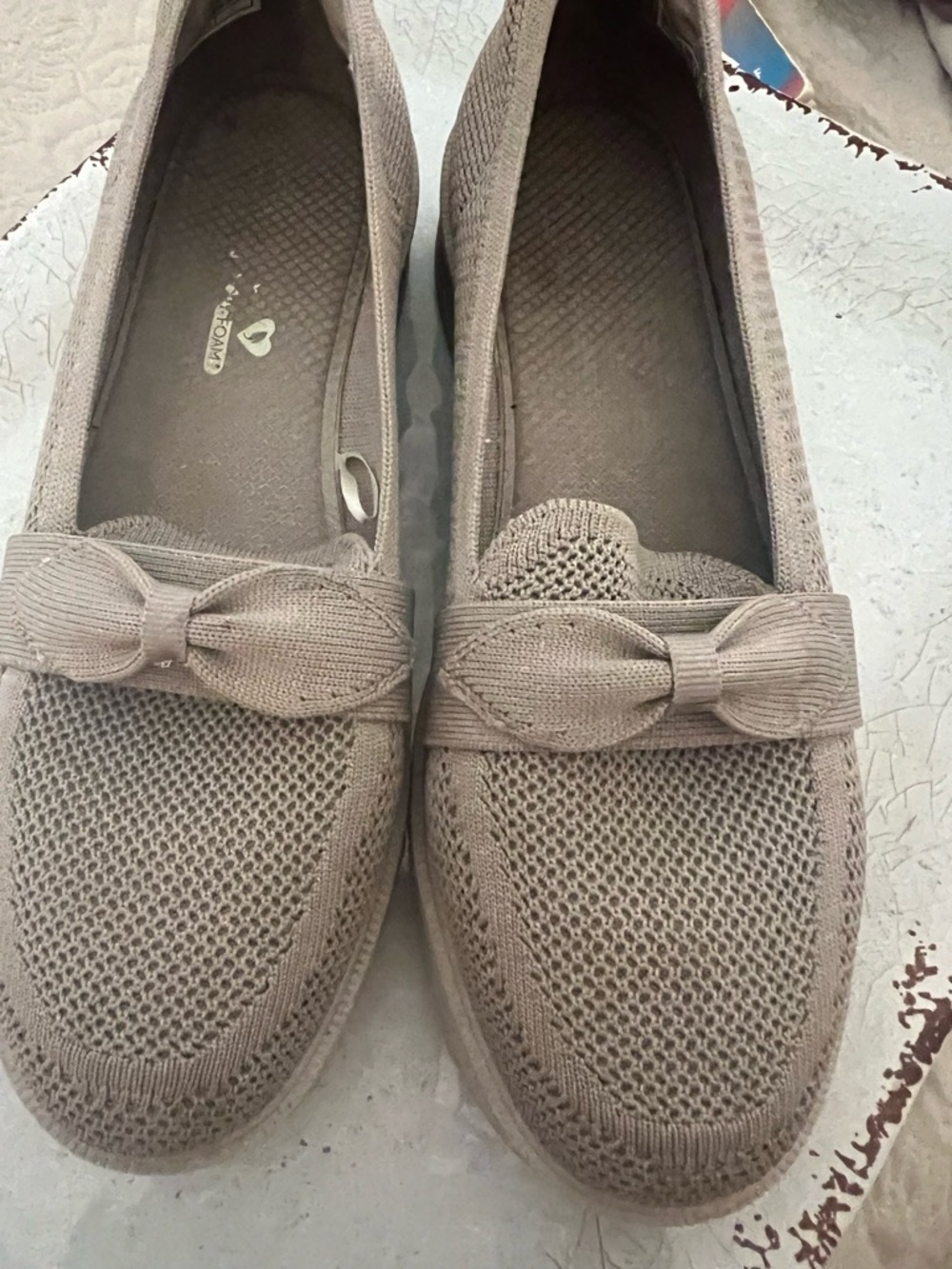 Skechers cleo Taylor stretch fit with bow  size 7.5 med